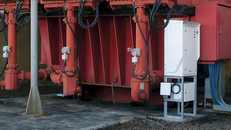 Vaisala’s Optimus™ DGA Monitor OPT100 for advanced dissolved gas analysis with total gas pressure method, detecting air leaks in transformers.