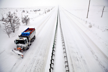 BLOG-IMAGE-winter-road-Vaisala