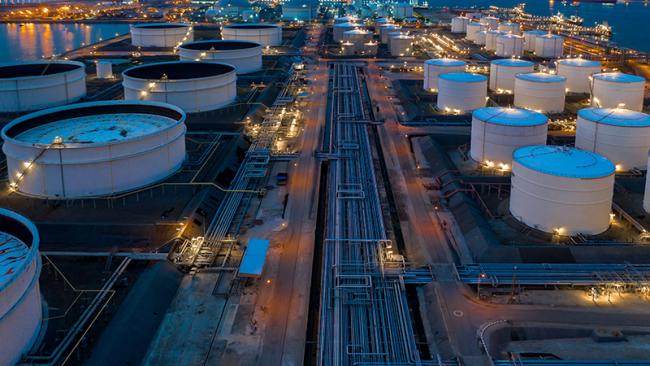 Fuel depot case for Vaisala’s intrinsically safe HMT370EX is ideal for hazardous areas up to zone 0 and 20. 